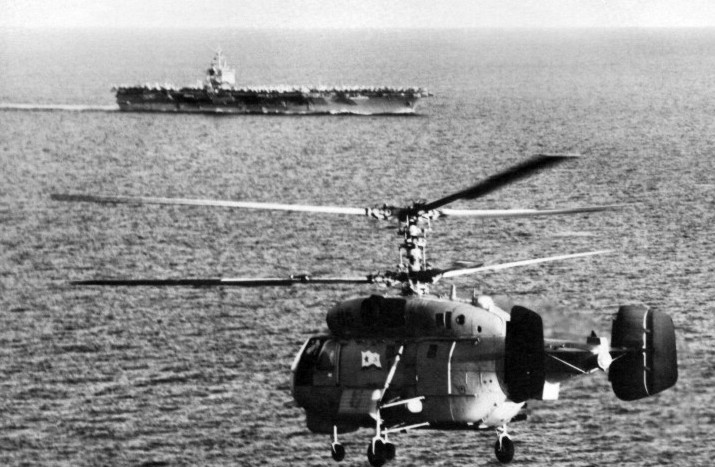 Un helicóptero Kamov Ka-27 de la Armada soviética (bautizado 