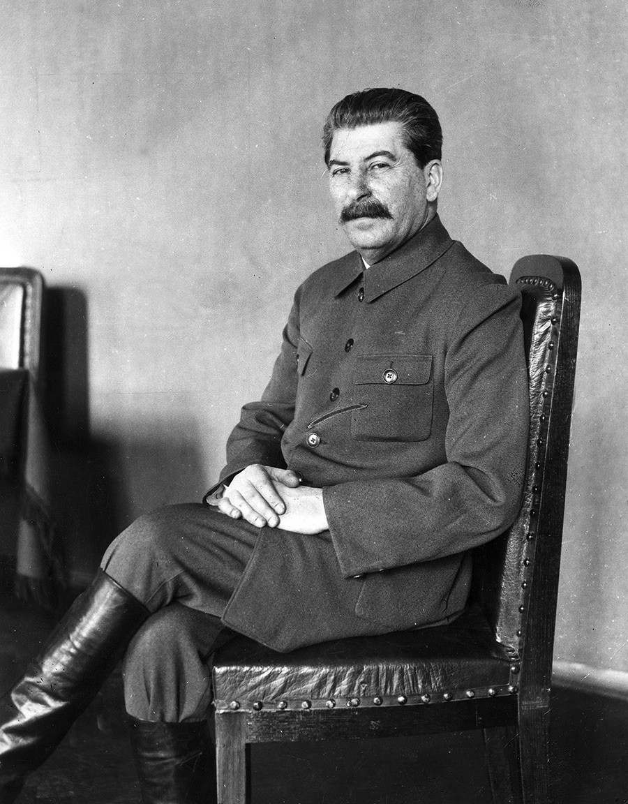 Јосиф Стаљин. Фотографија из 1932. године. Фотограф: Џејмс Е. Ебе.