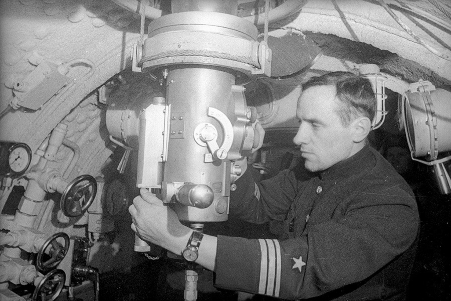 Submarine commander and Hero of the Soviet Union Valentin Starikov in the conning tower, 1942
