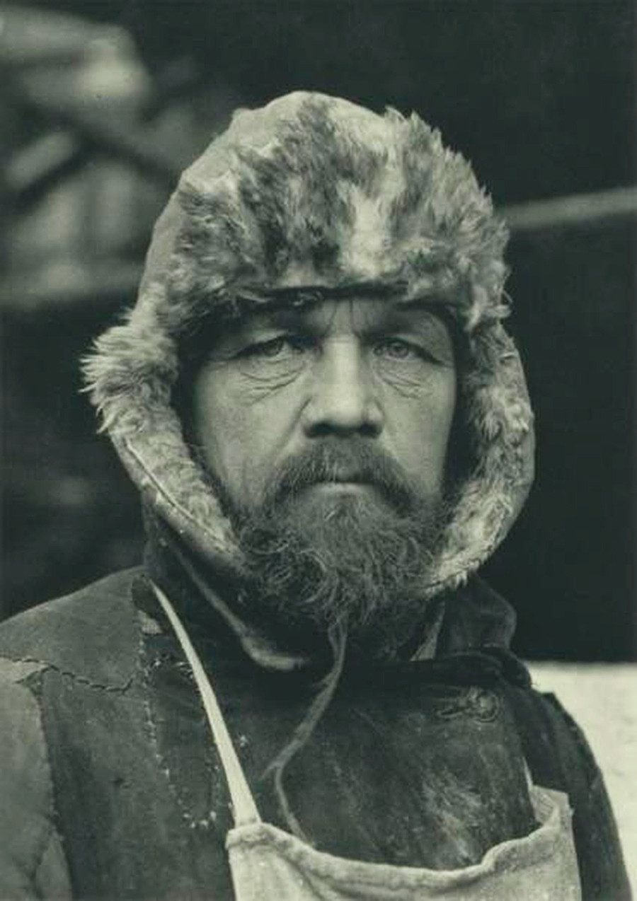 Camarade Mikhaïl, maçon sibérien
