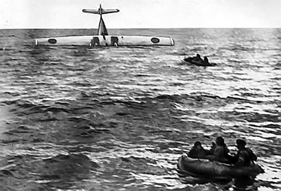 L'idrovolante PBY-5 Catalina abbattuto da due MiG-15