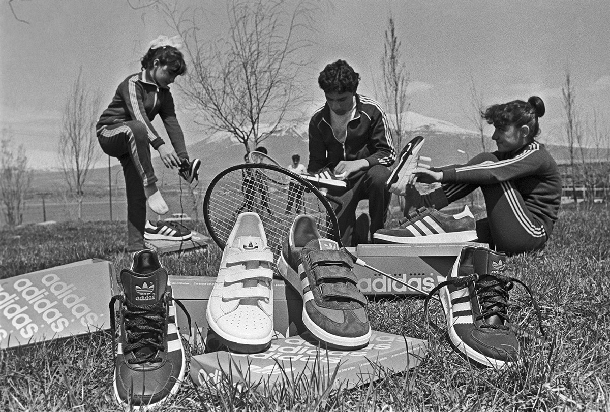 Adidas superge so bile prava modna smernica v ZSSR.
