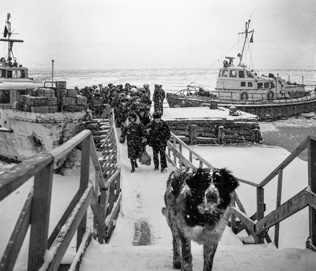 Heavy snowfall in the passenger jetty of the island, Dixon, approximately, September 1980.