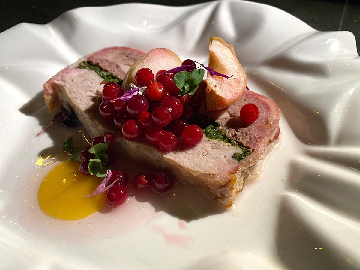 Come gli chef russi reinterpretano i piatti stranieri una terrine