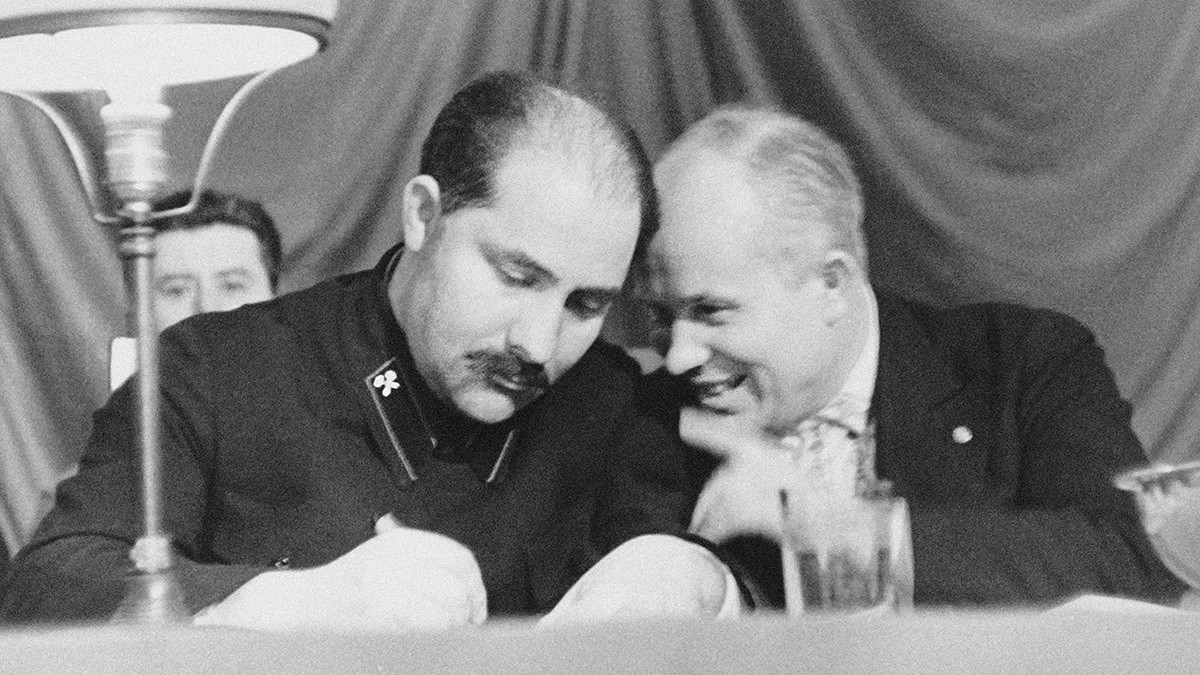 Lazar Kaganovich and Nikita Khrushchev in 1935. From the collection of State Museum of Revolution, Moscow