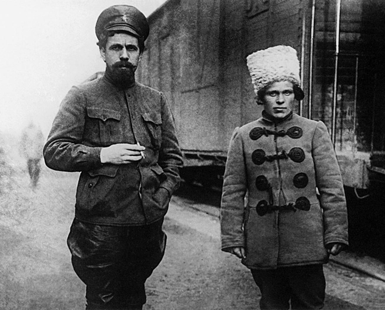 Pavel Dybenko e Nestor Makhno durante i negoziati