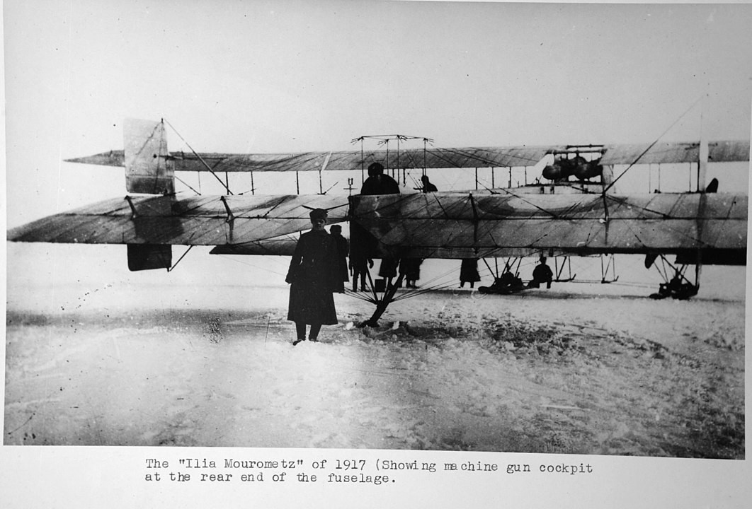 Bombardero Sikorsky Iliá Murovets, creado por Ígor Sikorski, en 1917; vista trasera con la posición del artillero de cola.