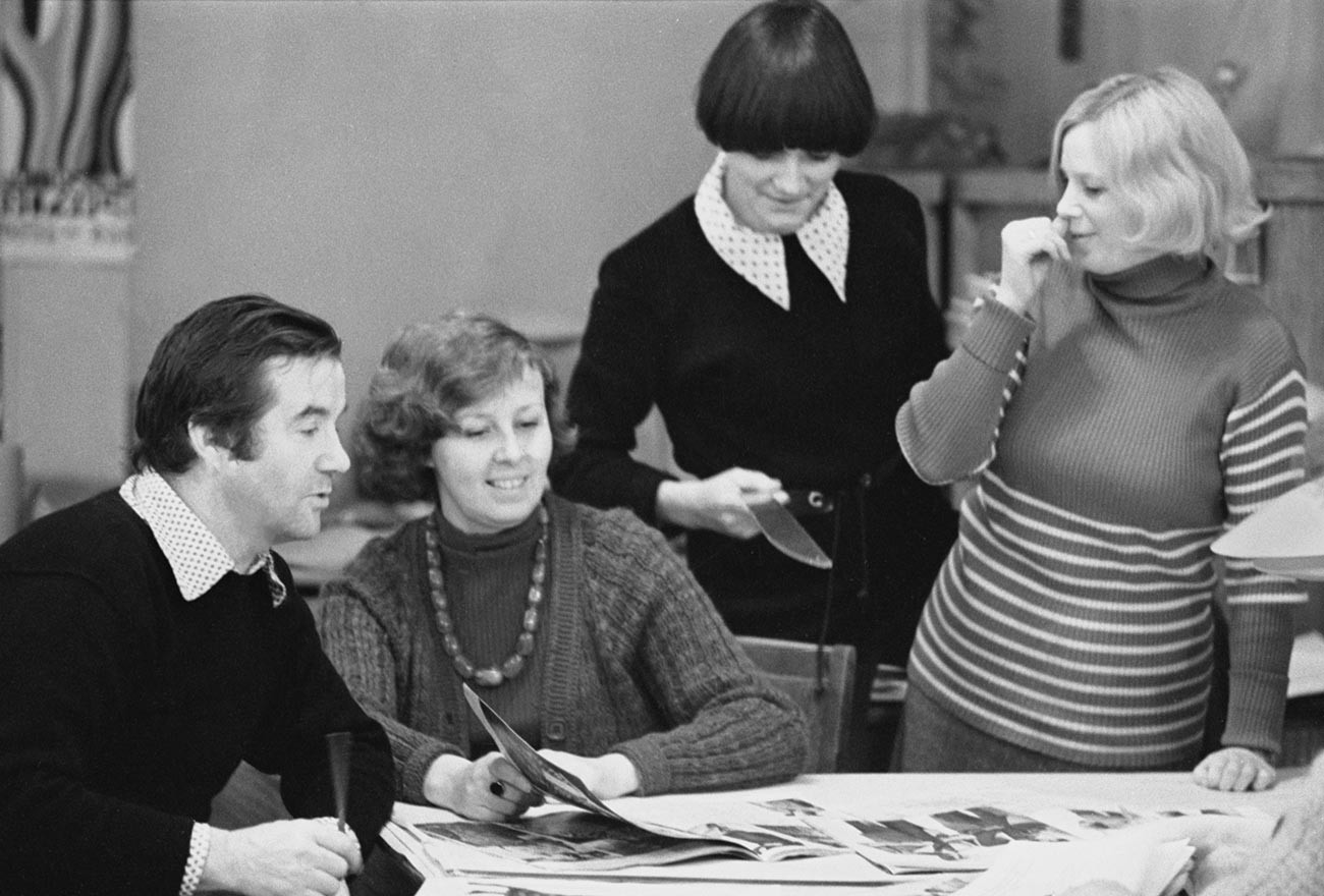 Leningrad, Jan. 26, 1977. Fashion house designers discuss a garment collection.