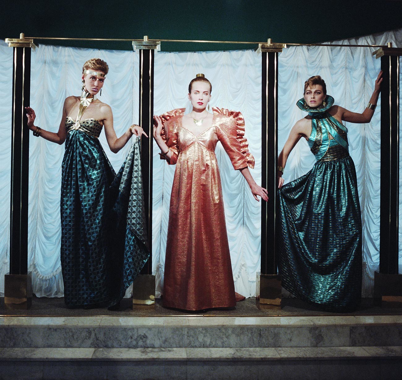 Maison de mode rue Arbat, 1989. Robes de soirée