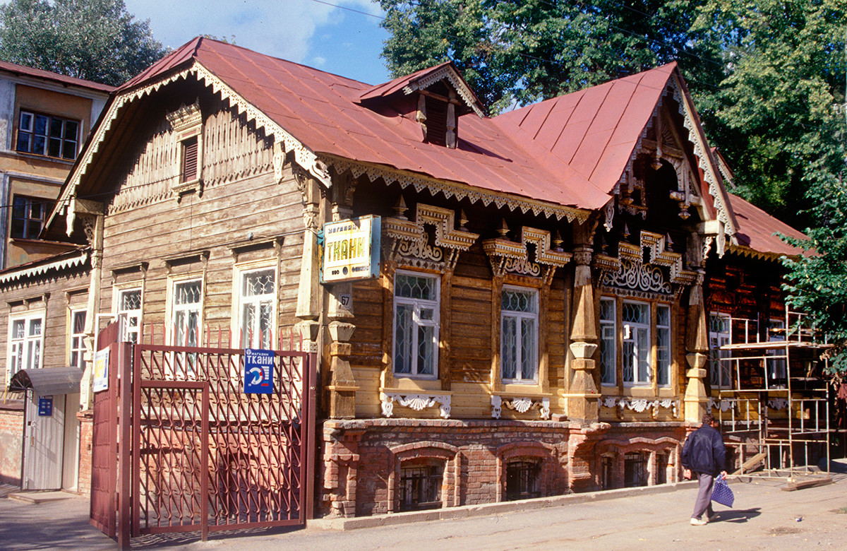 Perm. Tokarev House. August 23, 1999
