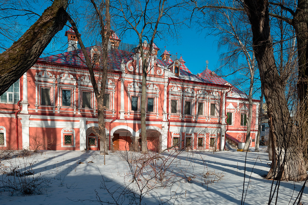 Un palazzo nobiliare in via Bolshoj Kharitonevskij, Mosca