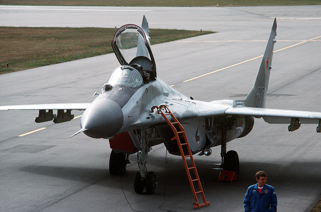 MiG-29 fotografiado en 1989 en el Reino Unido