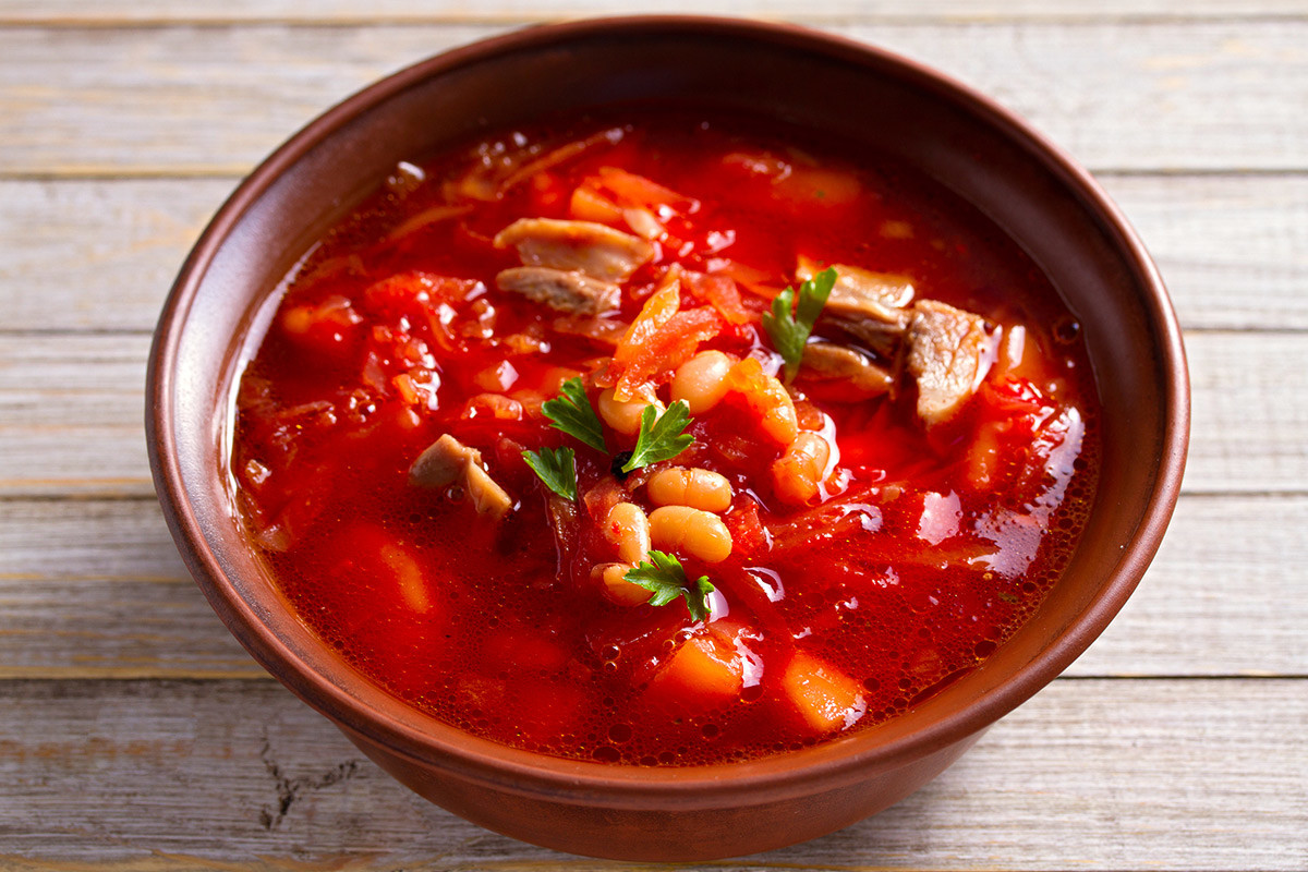 how-does-russian-borsch-differ-from-ukrainian-russia-beyond