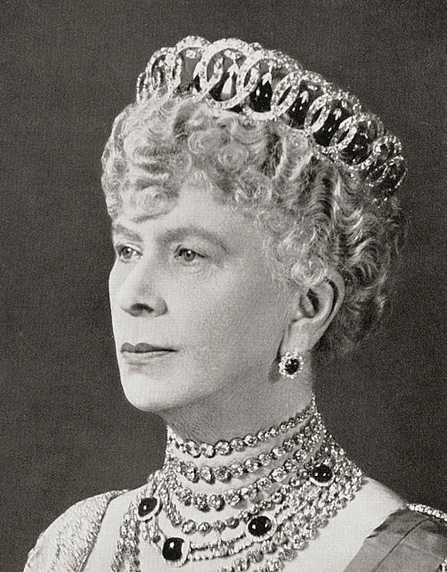 Mary of Teck in this tiara with emerald drops.