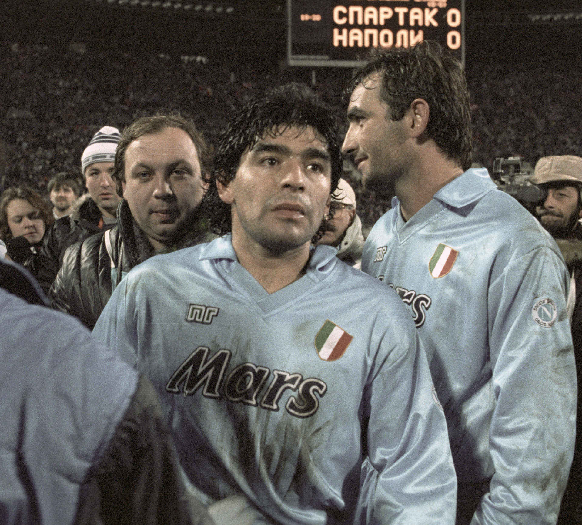 Diego Maradona dopo la sconfitta del suo Napoli contro lo Spartak per 5-3 ai rigori il 7 novembre 1990
