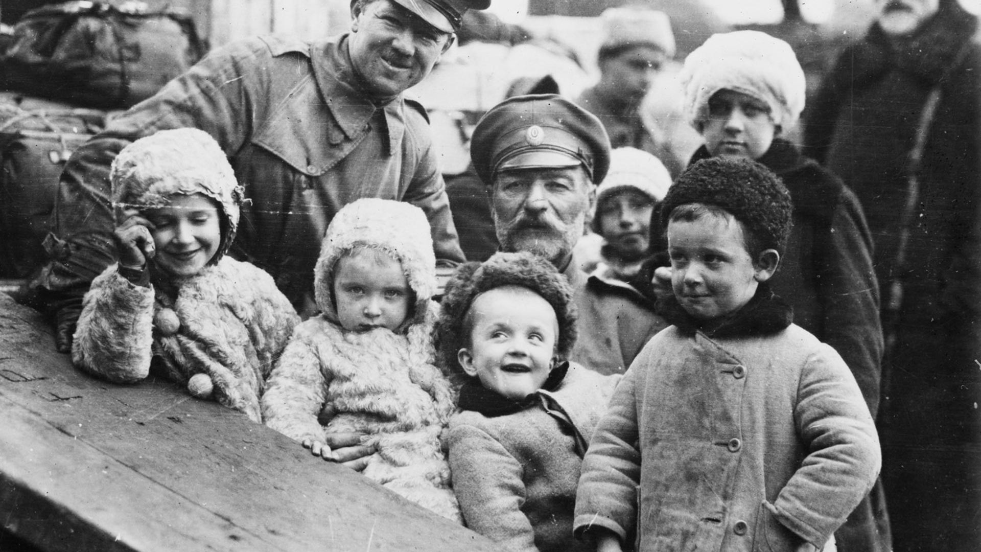 ノヴォロシイスクから「スティーマー・サンガモン」号に乗った亡命者の中には、孤児も30人いた