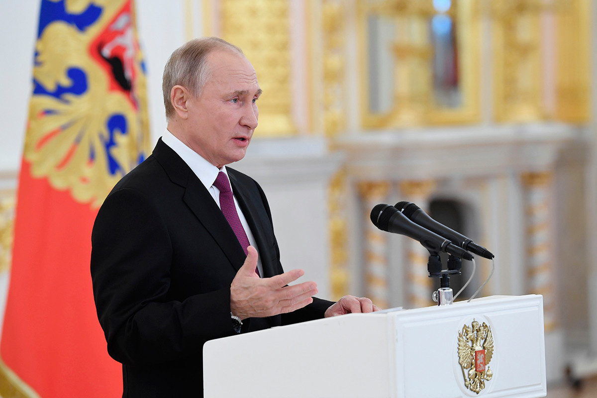 Em janeiro de 2020, Vladímir Putin sugeriu uma lista de emendas à Constituição da Federação Russa.