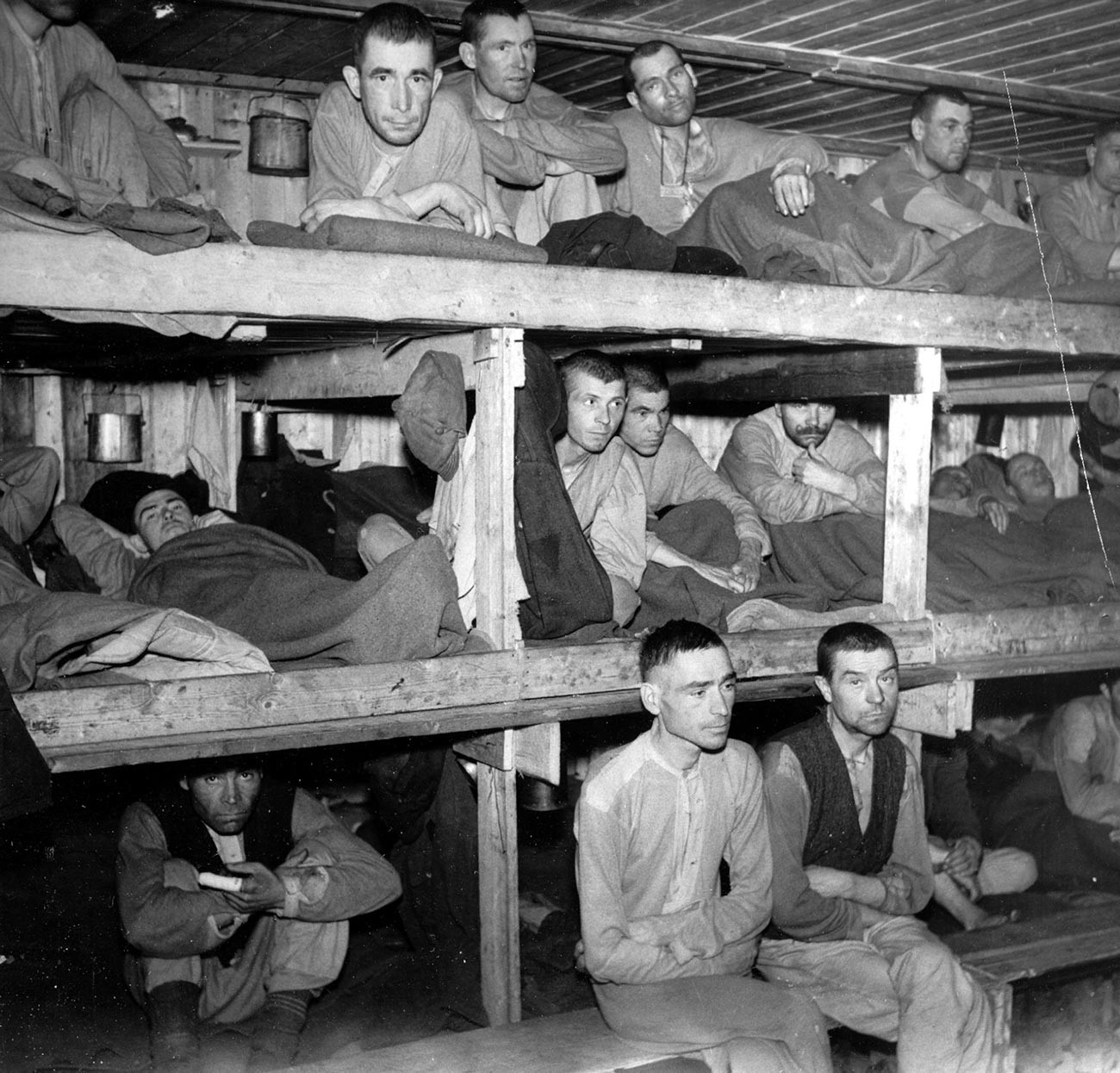 Soviet POWs at Bjørnelva camp.