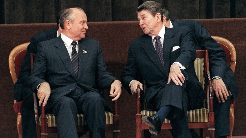 U.S. President Ronald Reagan and General Secretary of the Communist Party of the Soviet Union Mikhail Gorbachev.