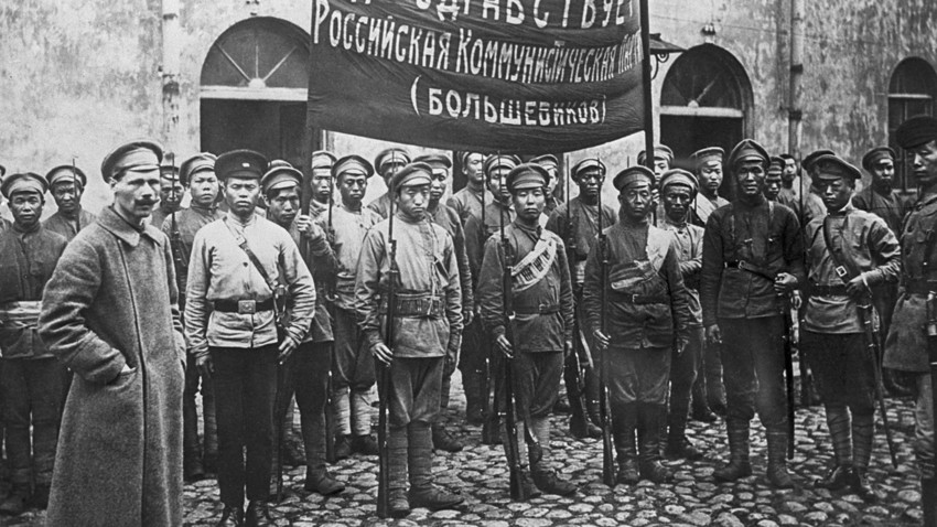 ロシア内戦、1917年〜1922年。赤軍に加わった中国人の部隊、ペトログラード、1918年