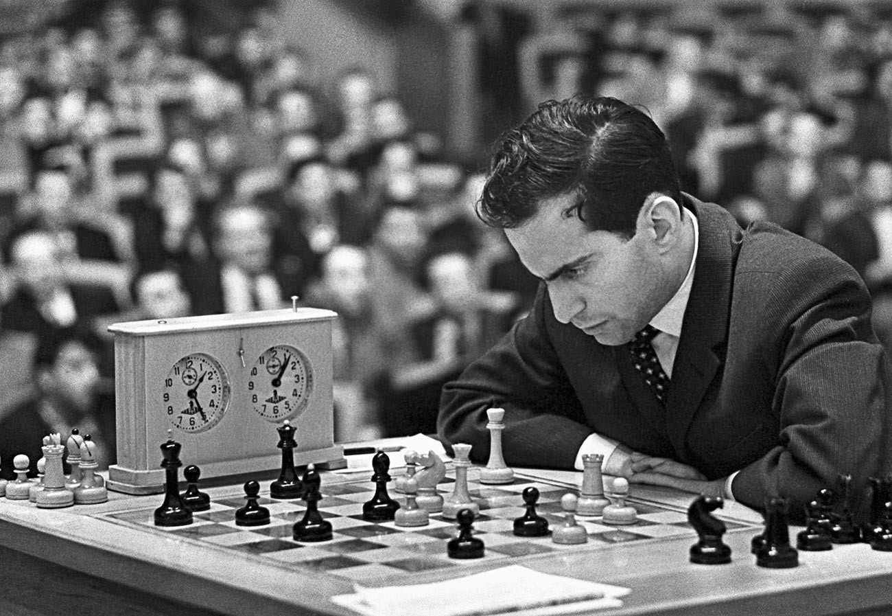Tal played in 21 Soviet Championships, winning six times. 