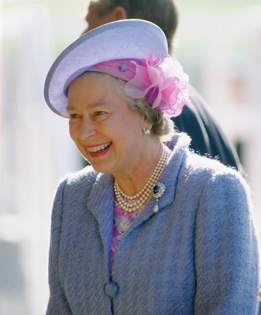 Абердин, Велика Британија, 16. август 1992. Краљица Елизабета II стиже на празник.