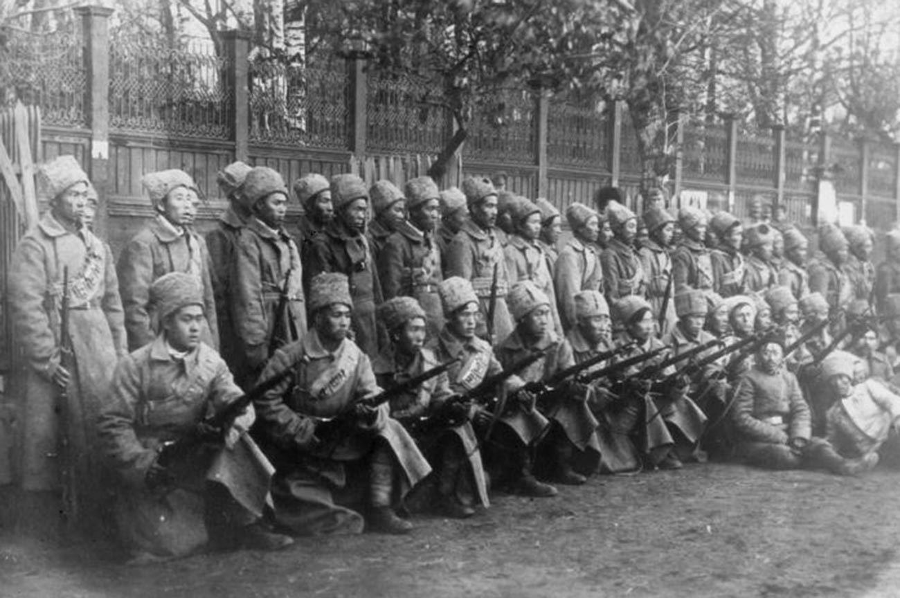  Бойцы 225-ого китайского полка Жен Фученя.