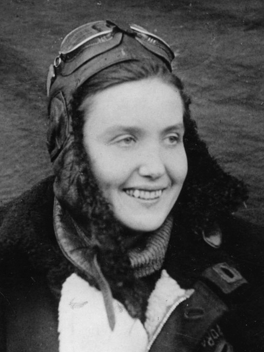 Teniente Tatiana Makárova. Murió en combate el 25 de agosto de 1944 en el cielo de Polonia. Tenía 23 años.