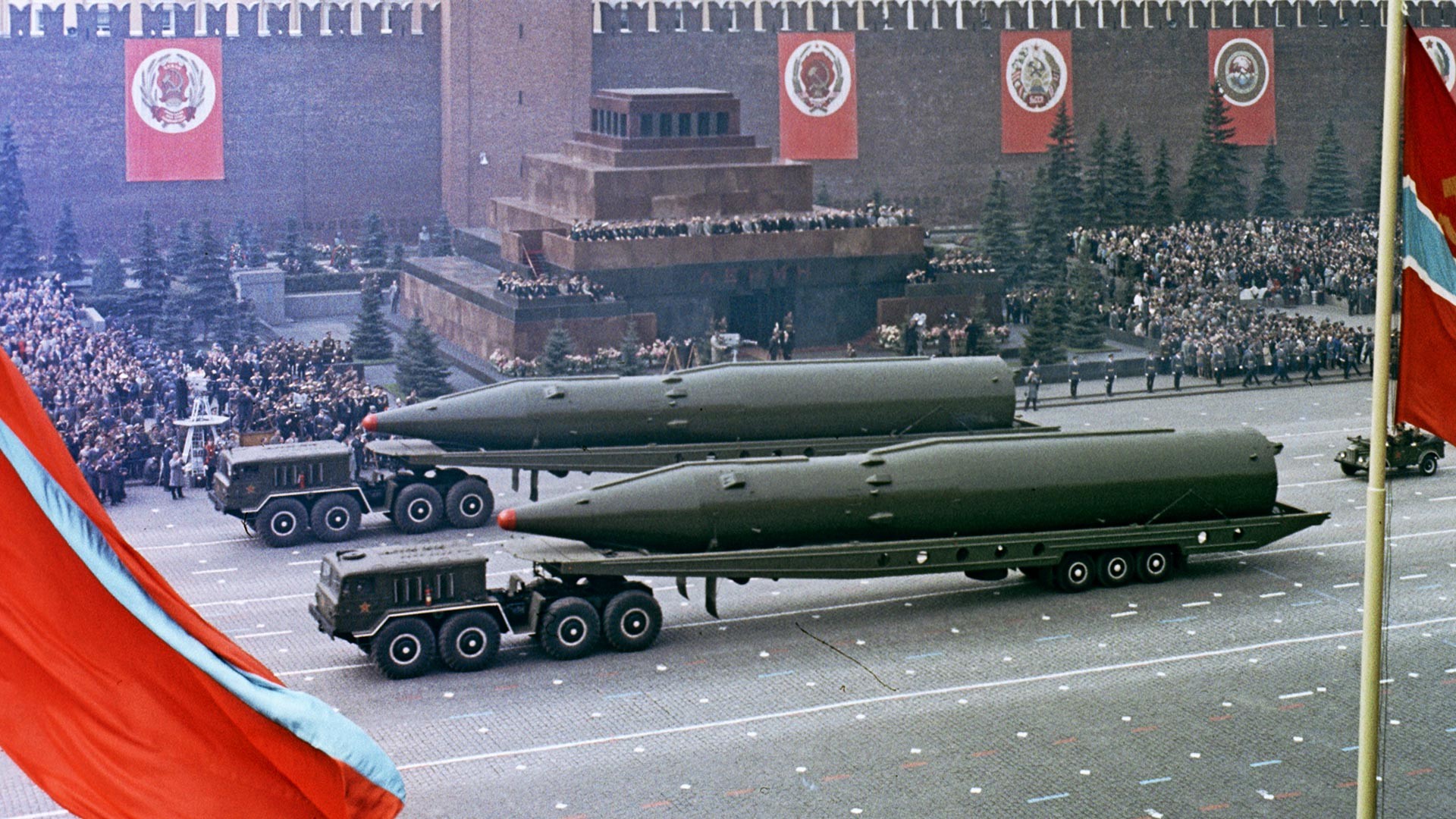 Vojna parada na Crvenom trgu povodom 20. godišnjice Pobjede u Velikom domovinskom ratu 1941.-1945. 
