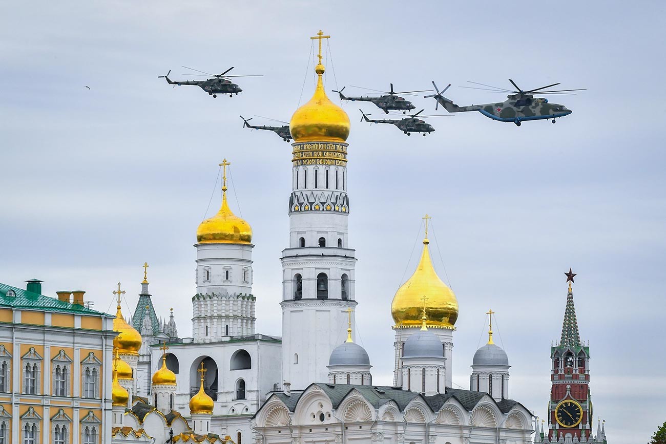 Parade aérienne pour les 75 ans de la Victoire, à Moscou