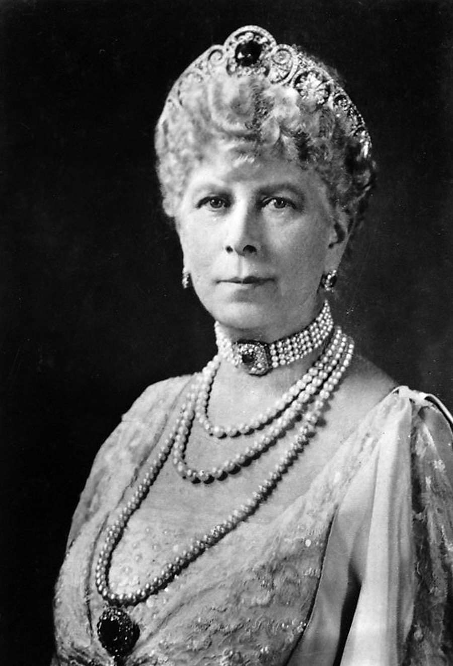 Ratu Mary (1867-1953), 1937.