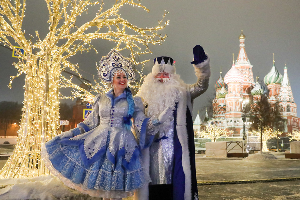 Россия декабрь 2012. Новый год ТАСС. Декабрь Россия работа. The most popular Celebration in Russia.