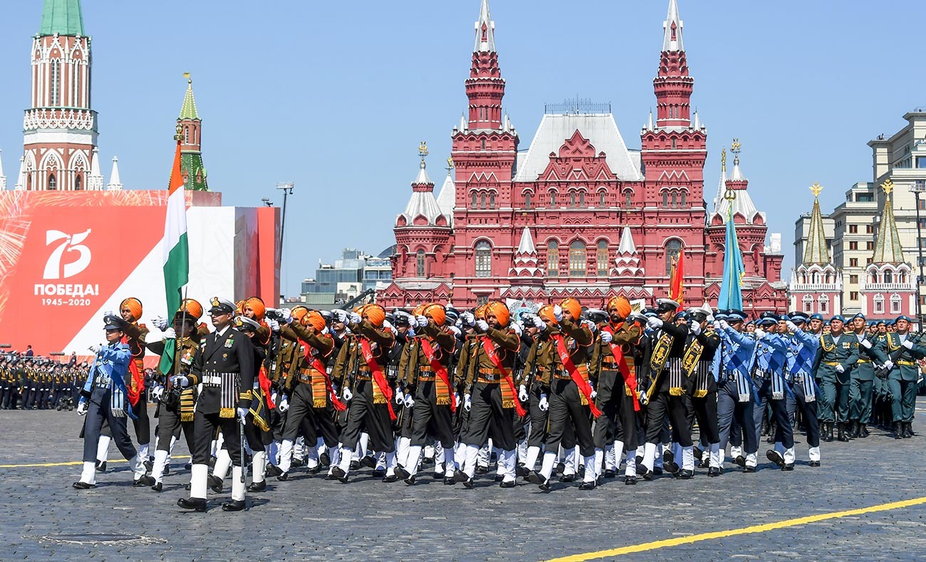 戦勝記念パレードに参加したインド人の軍人