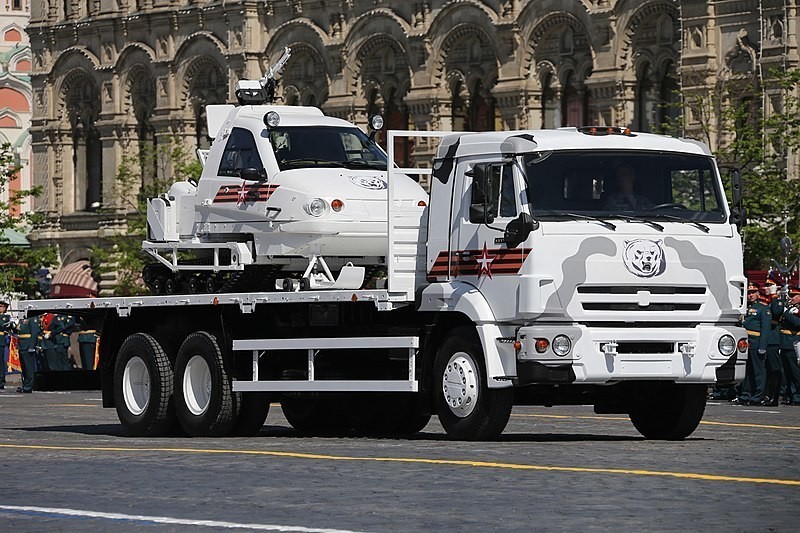 „Беркут“ транспортиран на камион. Парада на Победата, 2018.