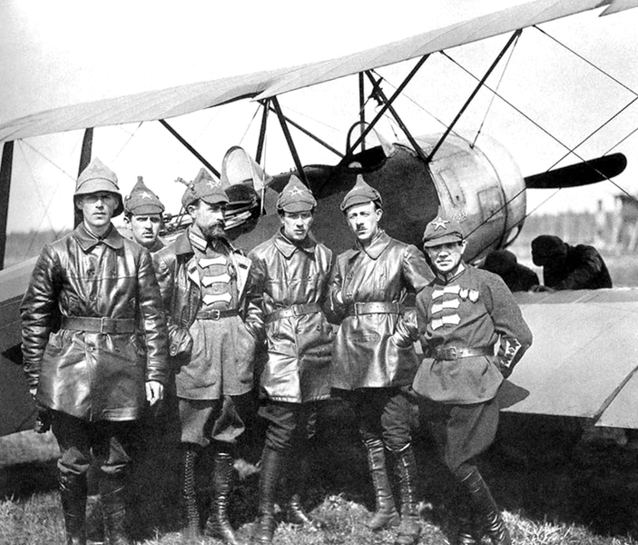 Primeros aviadores de la URSS.