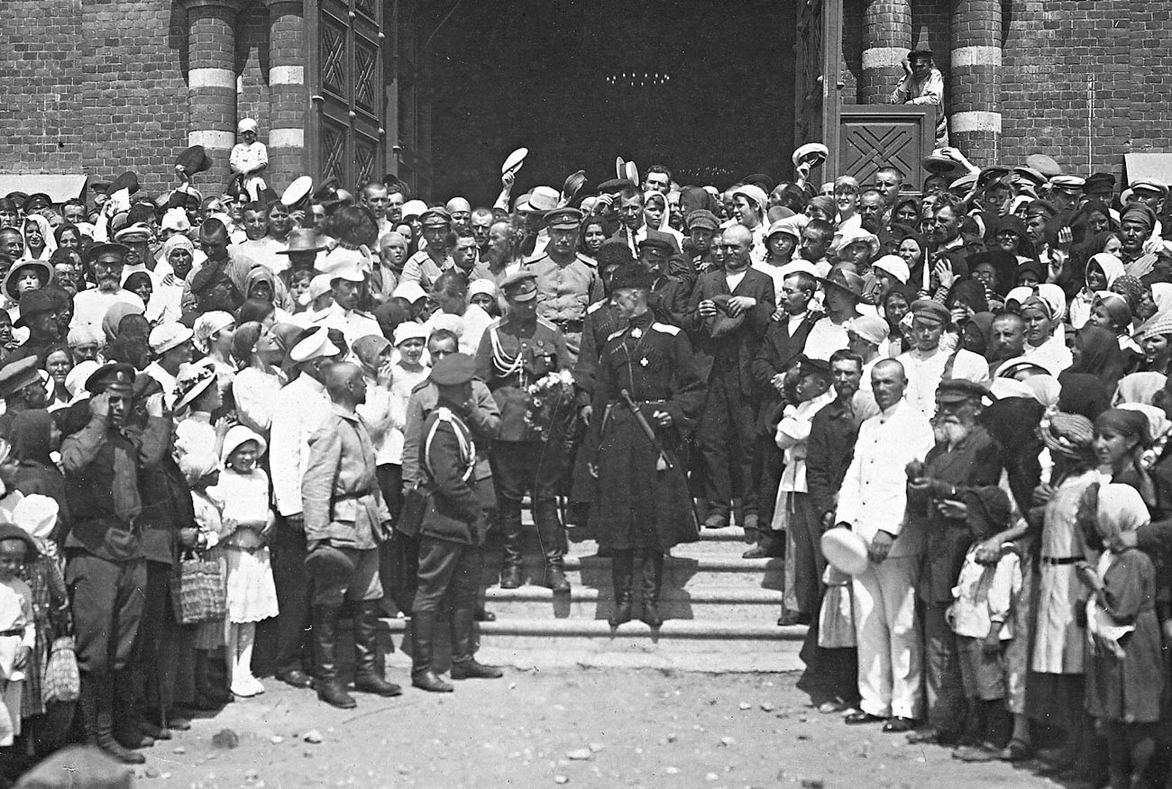 White general Pyotr Wrangel in captured Tsaritsyn, 1919.