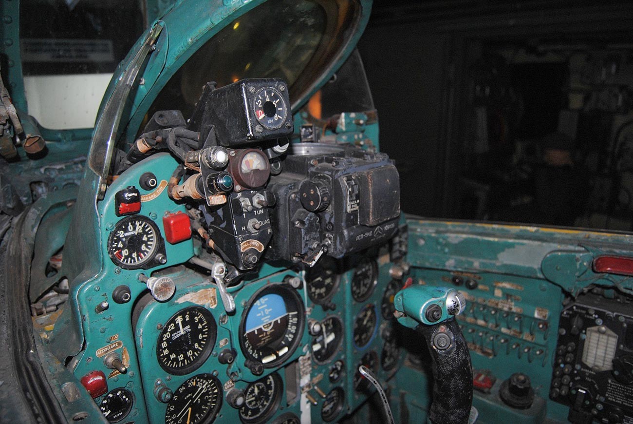 Cockpit du MiG-21