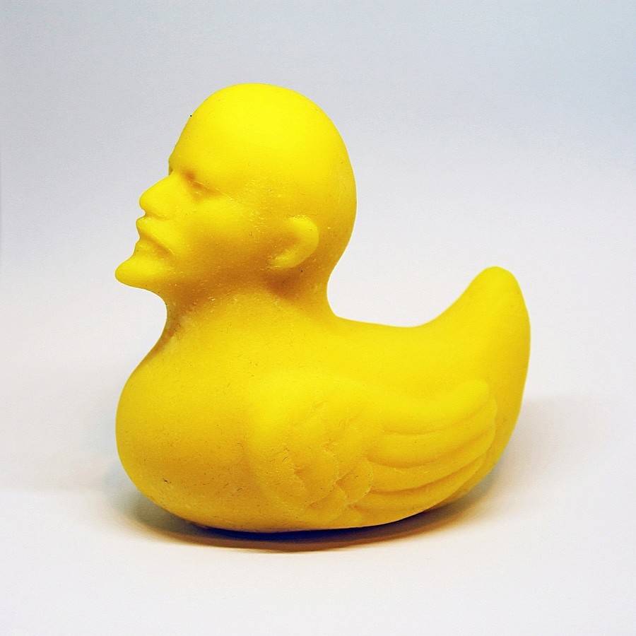 Mayana Nasybullova. Rubber Duck Lenin, 2017