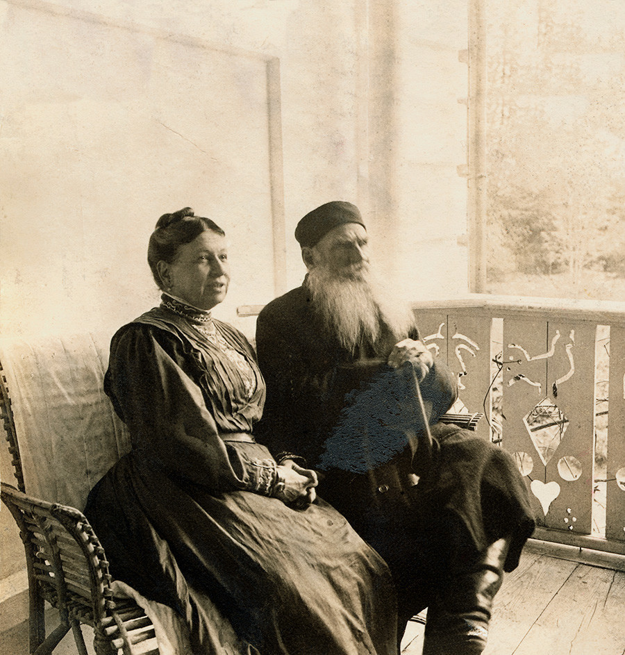 Tolstoj in njegova žena Sofja
