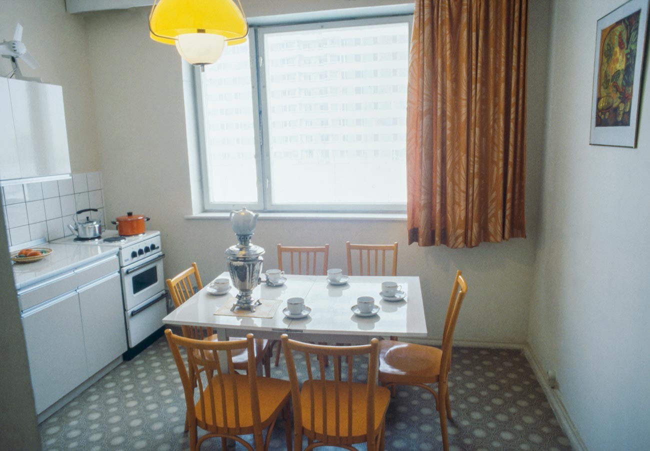 La cucina in un appartamento di nuova costruzione: il sogno di ogni famiglia sovietica 