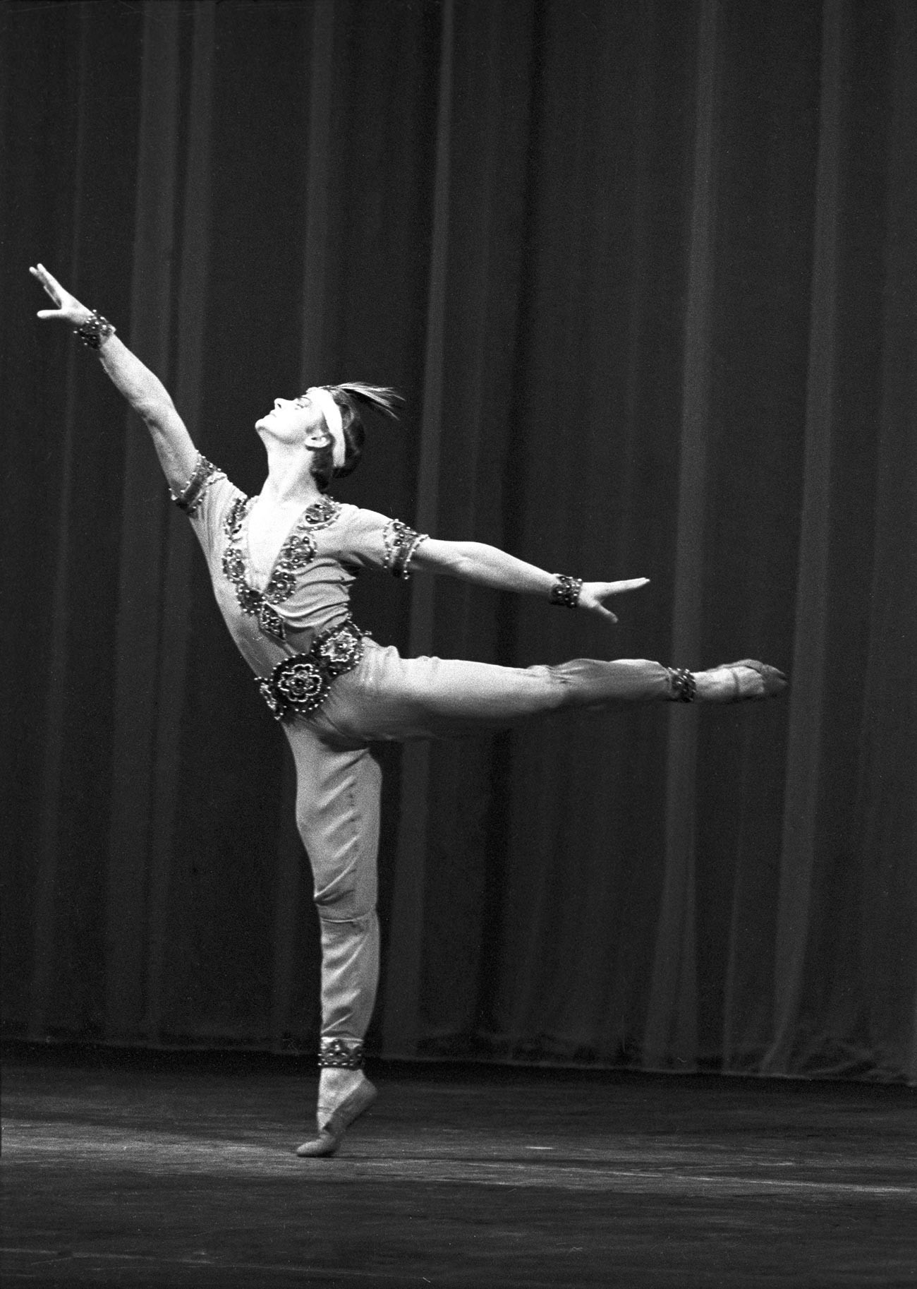 Mihail Barišnikov, zvezda Kirovskega baleta, v baletu 