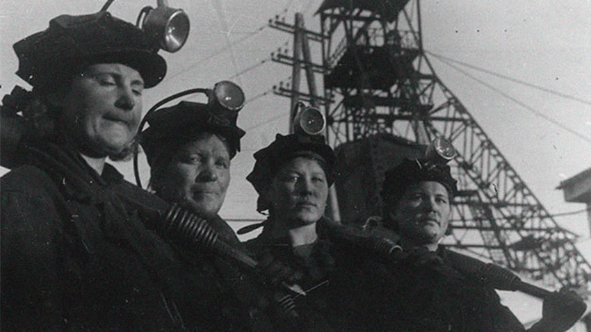 Tim penambang wanita di Tambang Kirov, 1942.
