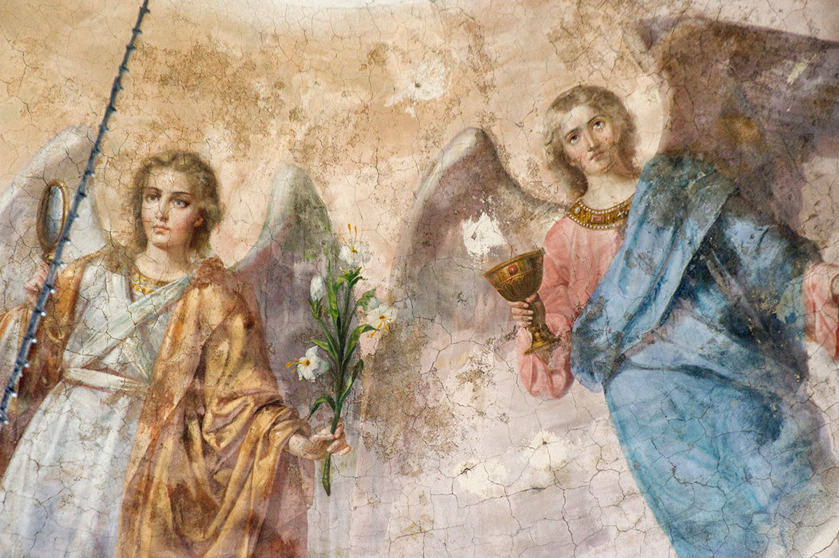 Cathédrale de l'Épiphanie. Peinture du dôme principal : archanges Gabriel (à gauche) et Raphael