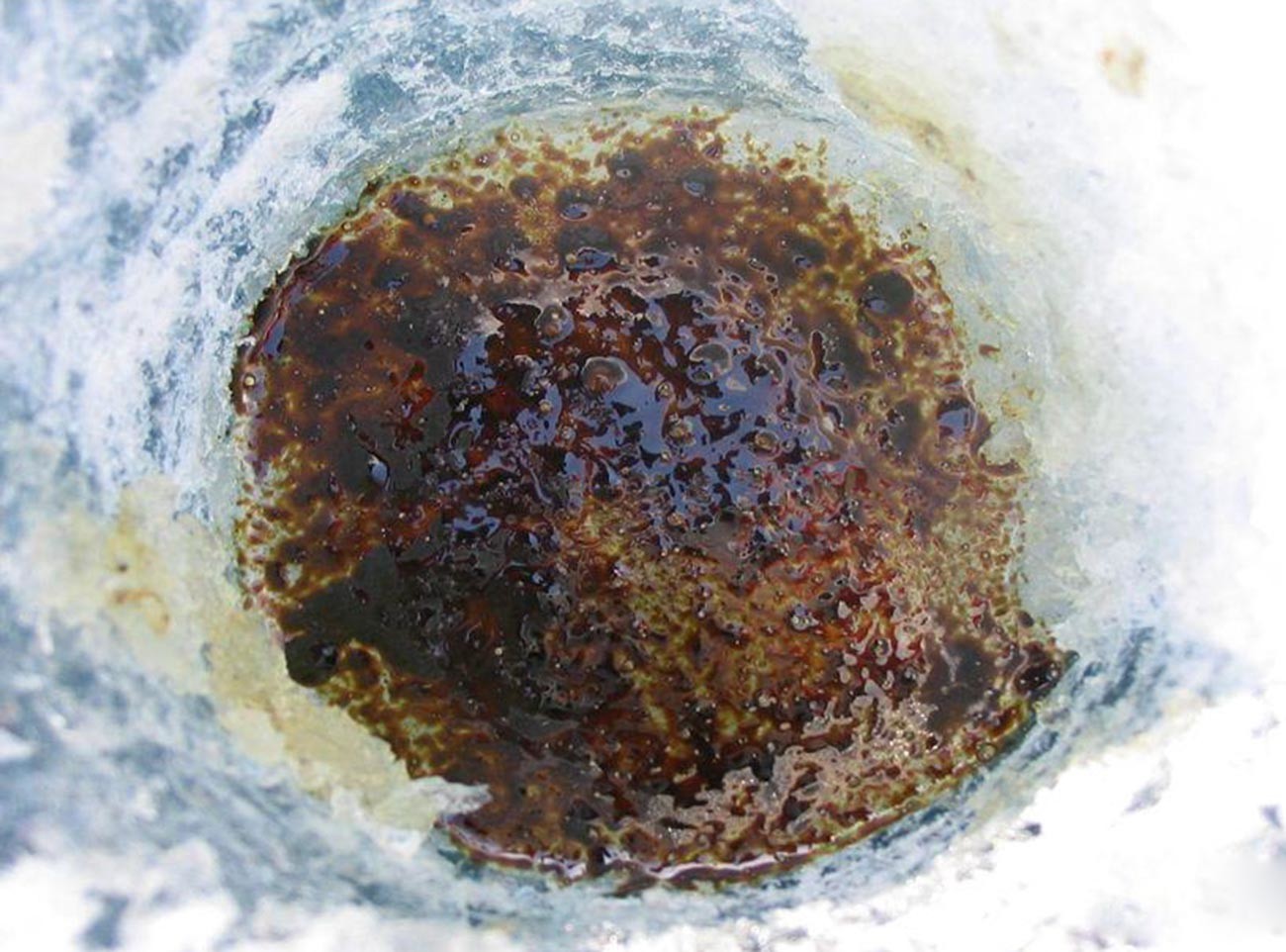 Nafta na bajkalskom ledu 
