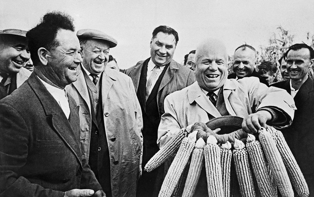 Никита Хрушчов у украјинском колхозу.