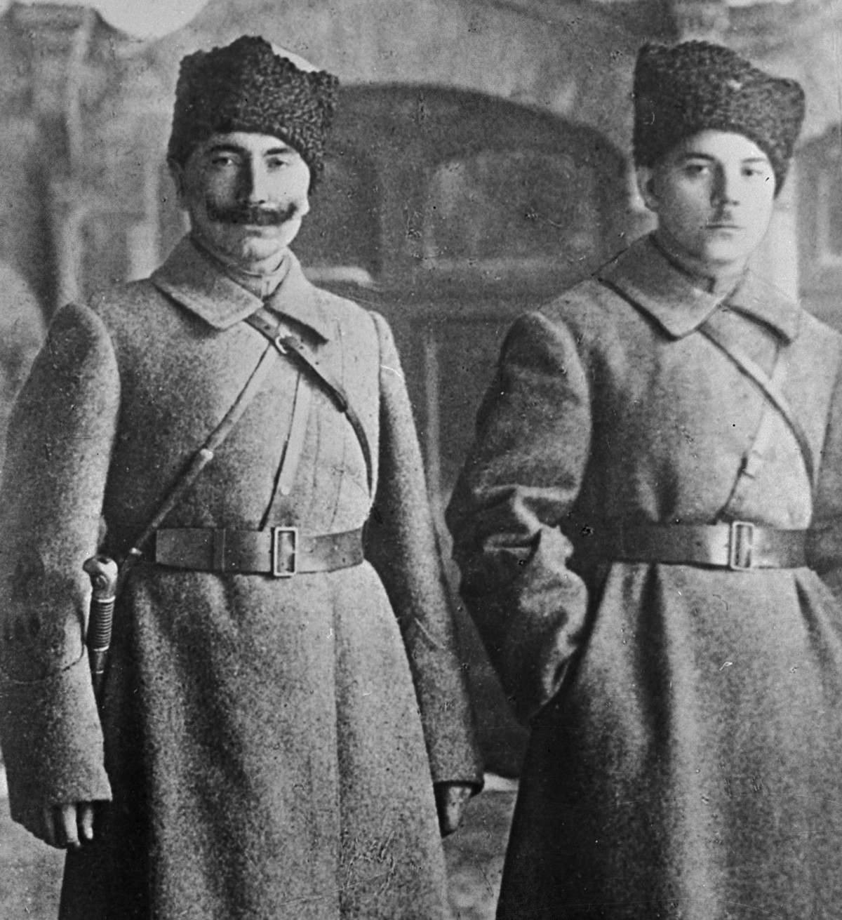 Semjon Budjonny und Kliment Woroschilow im Jahr 1918