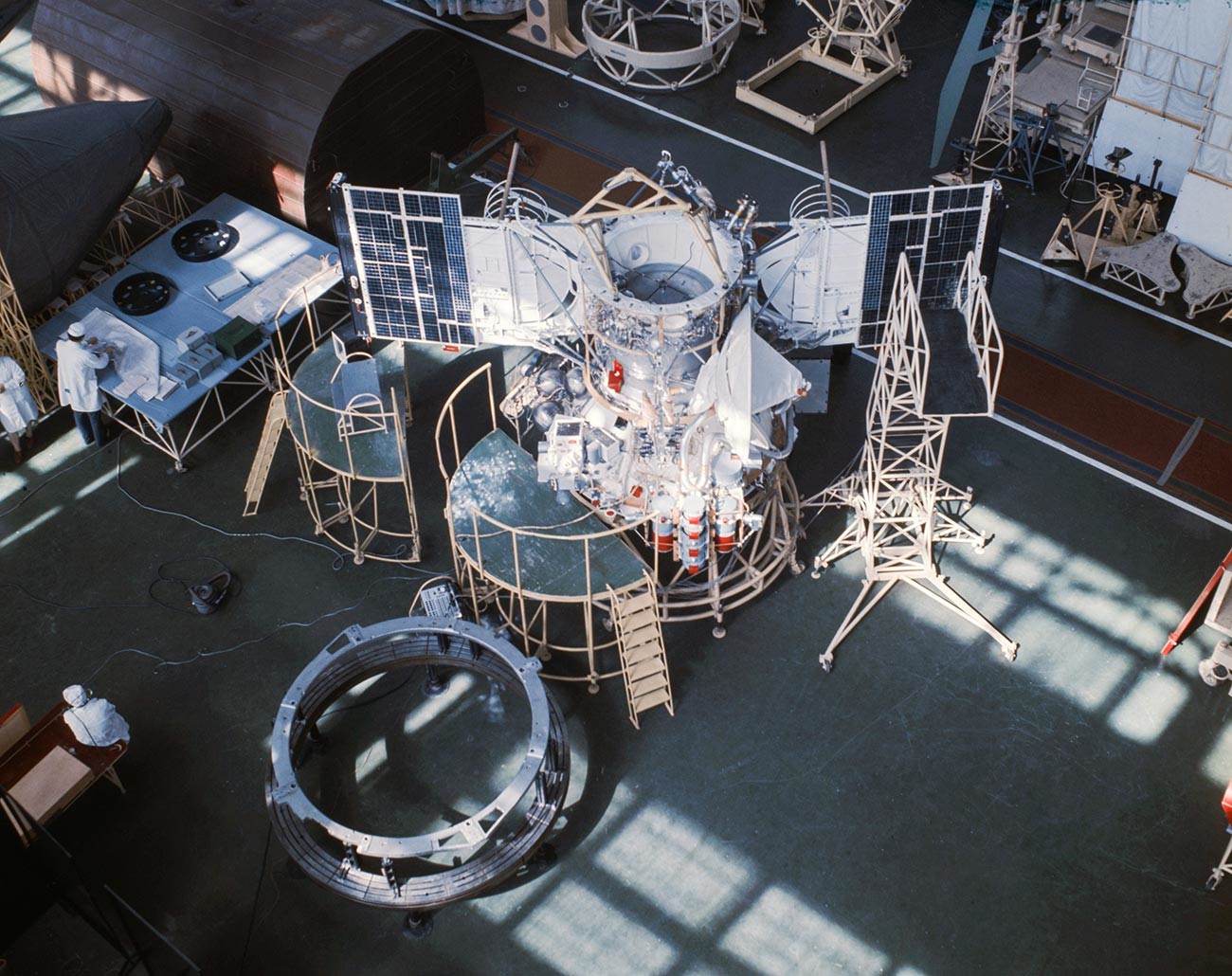 Монтажа аутоматске међупланетарне станице „Венера“.