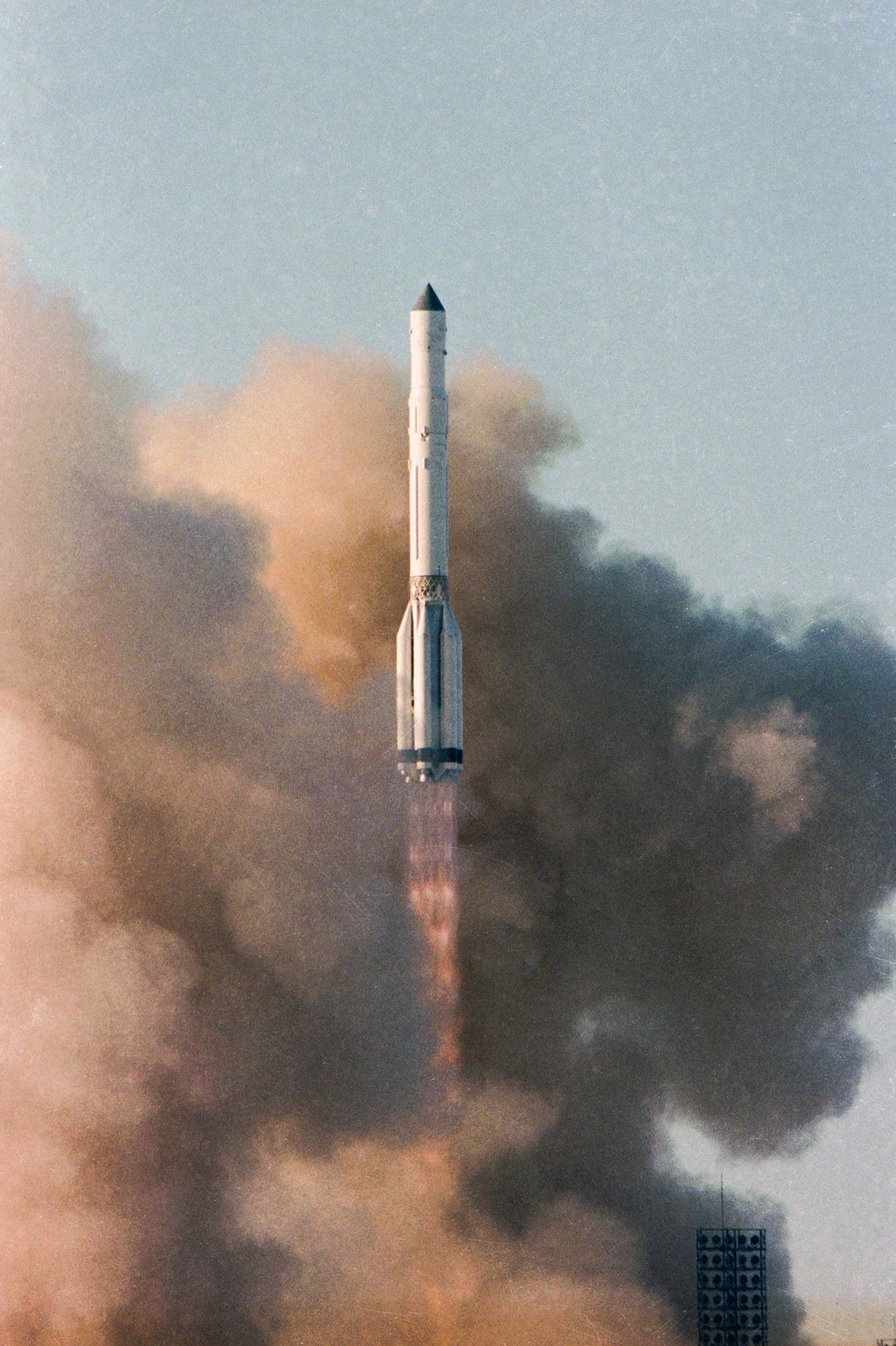 Lançamento da missão espacial Vega-2

