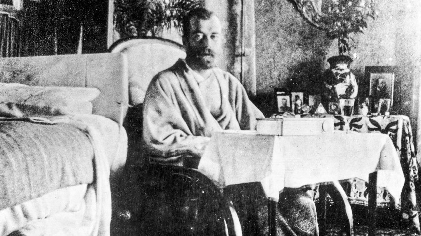 Nicholas II in Crimea, recovering from typhus