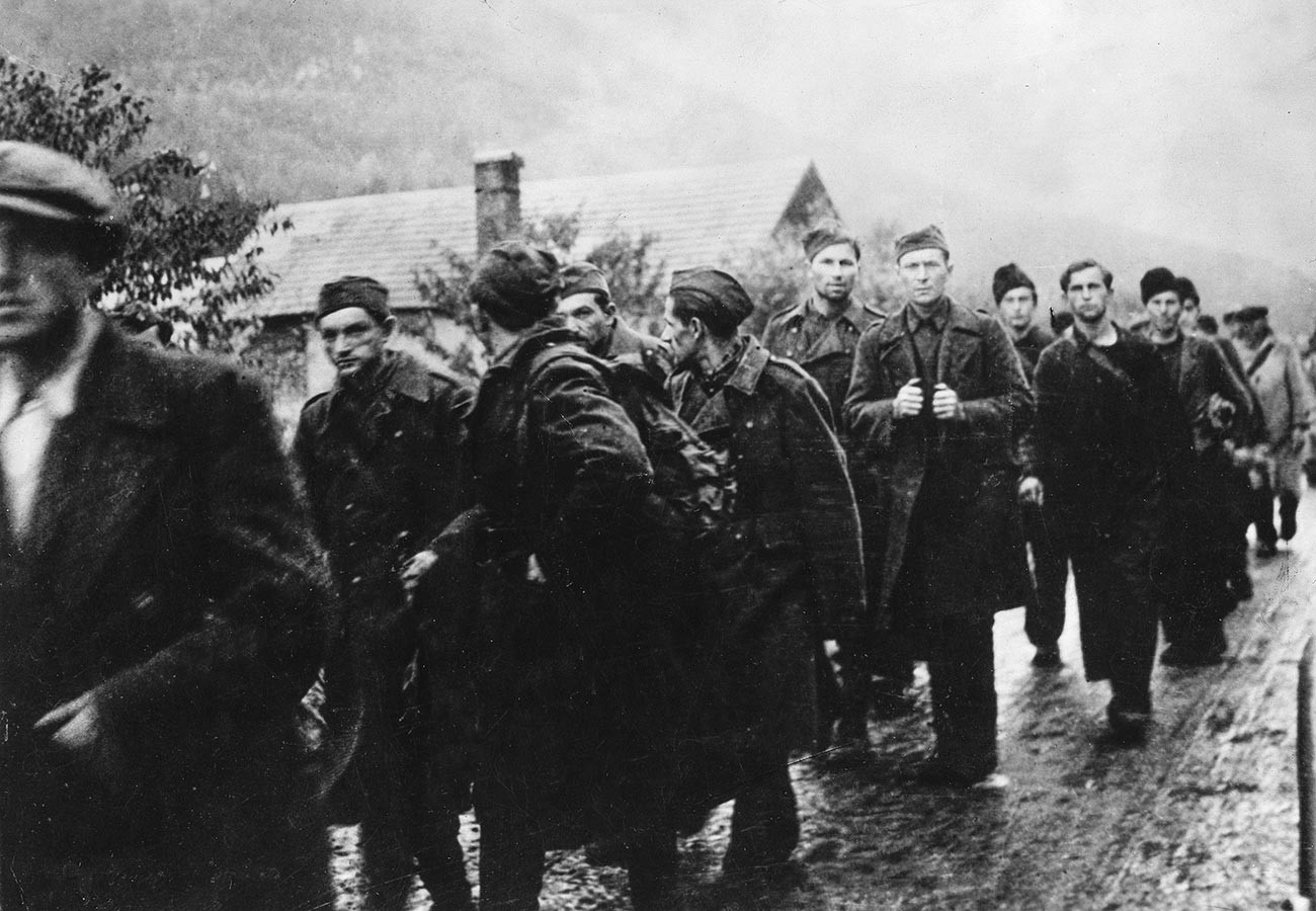 Durant le soulèvement slovaque de 1944, des prisonniers slovaques